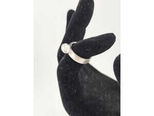 Sterling Silver Oval Clear Cabochon Ring Size 4